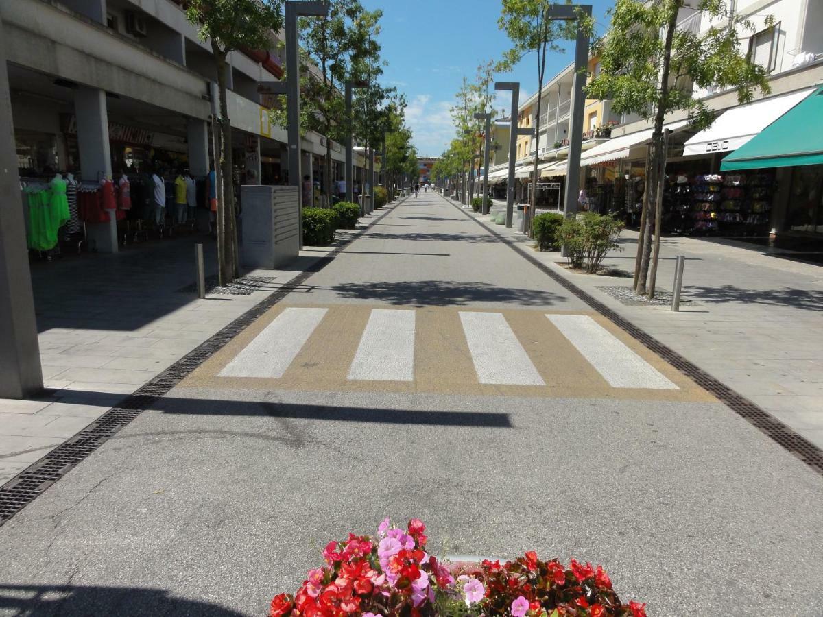 Isola Clara - Appartamenti Bibione Exterior foto